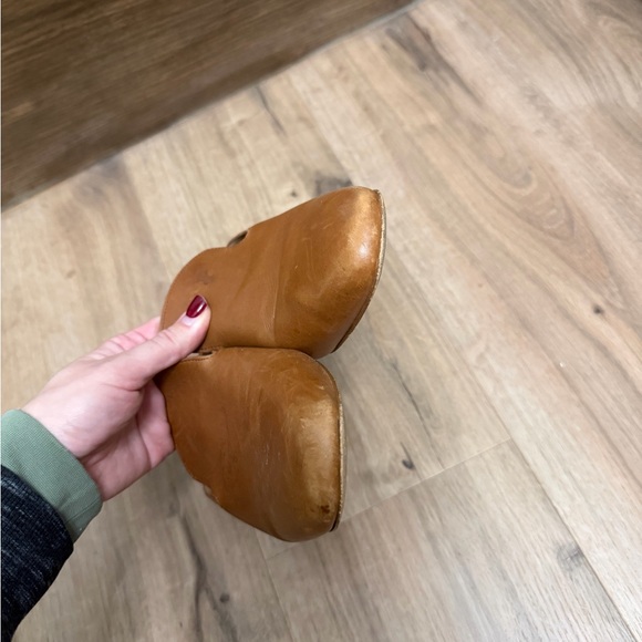 Madewell The Willa Loafer Mules in a brown or English Saddle leather Sz 8 - Picture 3 of 4